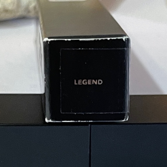 HAUS LABS By Lady Gaga Glam Attack Shimmer Powder in Legend - Picture 10 of 11